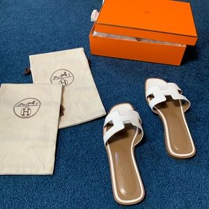 Hermès flat sandals